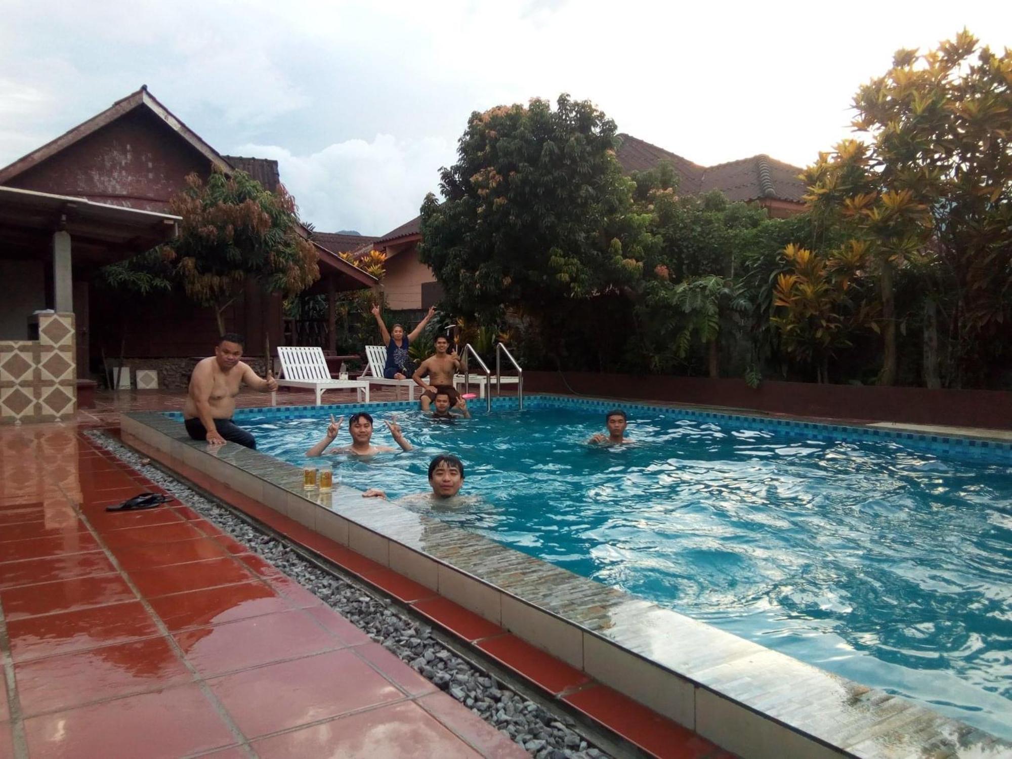 Bungalow Vang Vieng Exteriör bild
