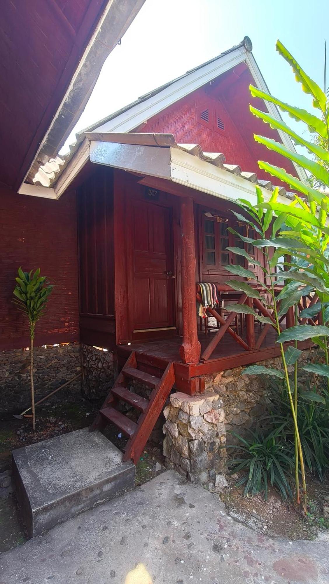 Bungalow Vang Vieng Exteriör bild