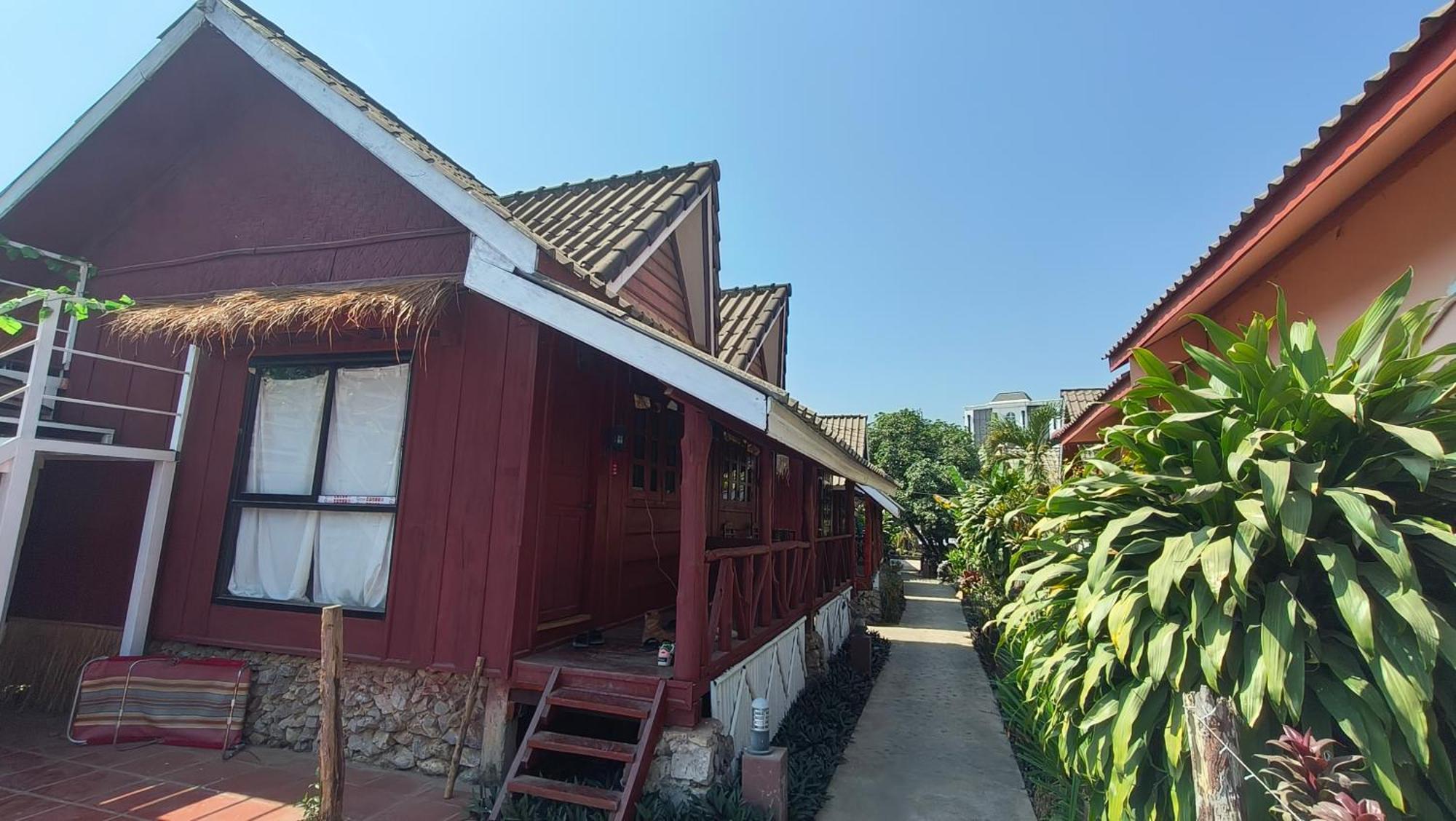 Bungalow Vang Vieng Exteriör bild